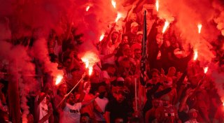 Ausschreitungen von Düsseldorfer Fans bei Anreise nach Köln