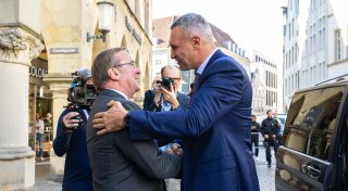 Hochkarätig besetzte Friedenskonferenz: Steinmeier, Merz & Co. kommen nach Westfalen