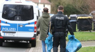 Bundesweite Polizei-Razzia: 36-jähriger Herforder landet in U-Haft - auch Bielefeld im Fokus