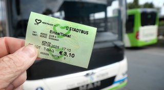 Teurere Tickets, weniger Service? Ärger über gestiegene Bus-Preise in Gütersloh