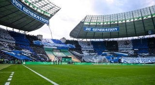 Arminia-Kolumne: Gefühlt trägt die halbe Welt schwarz-weiß-blau im Herzen