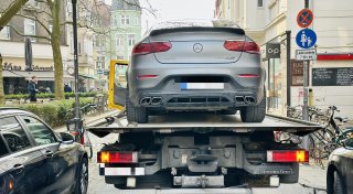 Spektakuläre Festnahme in 500-PS-Mercedes: Zugriff in der Bielefelder Altstadt