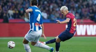 Olmo führt FC Barcelona zum Sieg im Stadtderby