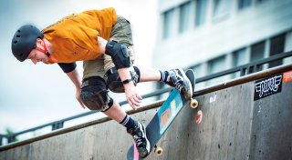 Viele Fotos: Skateboard-Elite auf dem Bielefelder Kesselbrink