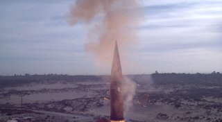 Luftwaffen-Inspekteur übernimmt erste Teile für Arrow 3