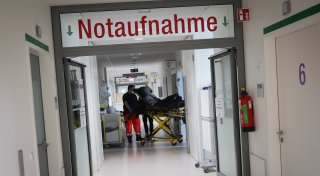 Gewalt gegen Personal: Kliniken in OWL installieren sogar Schutzräume