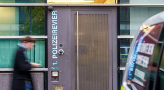 Gewalt bei Festnahmen - Ermittlungen gegen Polizisten