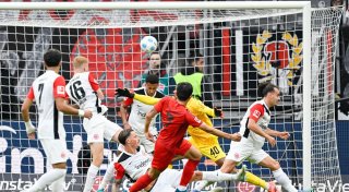 Trotz Dominanz: FC Bayern verspielt Sieg in Frankfurt