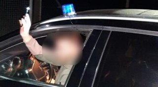 Bielefelder Polizei nimmt falschen BKA-Ermittler mit dubiosem Blaulicht-Fahrzeug fest