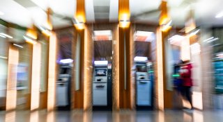 Verhandlung um Bargeld-Versorgung begonnen