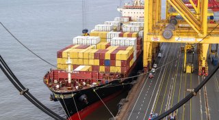 Deutsche Wirtschaft tritt auf der Stelle - Hoffnung für 2026