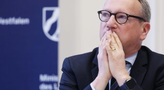 Richterstreit dehnt sich zum Problem für die gesamte NRW-Regierung aus