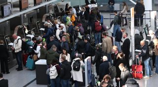 Drohnensichtung führt zu Flugausfällen in München - Tausende Passagiere betroffen