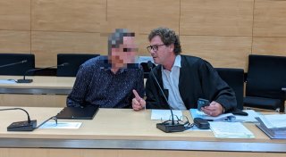 Mann im Kreis Gütersloh soll Eltern bei Suizid geholfen haben - nun steht er vor Gericht