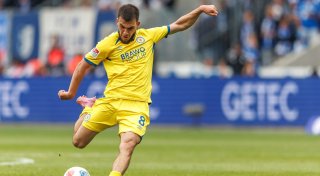 Braunschweig bezwingt Magdeburg in Unterzahl