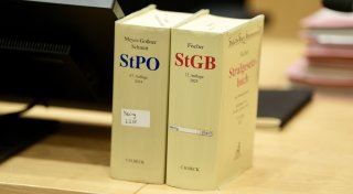 Schleuserprozess vorm Landgericht Bielefeld: Zehn Angeklagte - viele aus OWL-Kommunen