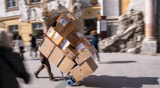 Umfrage: Paketboten müssen noch mehr schuften als zuvor