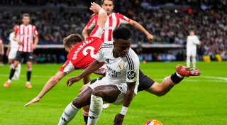 Real hält Meisterkampf offen: Tor in der Nachspielzeit