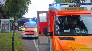 Bus muss plötzlich bremsen: Vier Passagiere bei Unfall in Paderborn verletzt