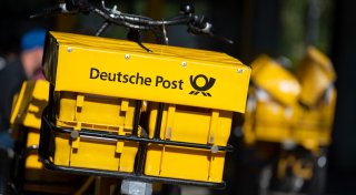 Briefträger auf dem Fahrrad gibt es in Gütersloh bald nicht mehr - das steckt dahinter