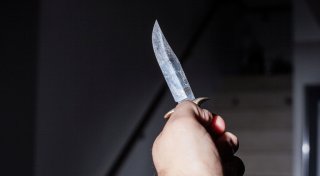 Straße voller Blut: Anklage gegen Paderborner nach Messerstecherei