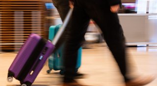 Verbraucherschützer gehen gegen Handgepäck-Gebühr vor