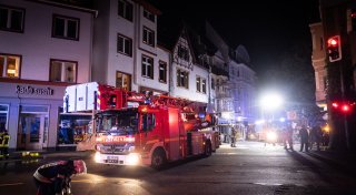 Überall Schaulustige: Matratze brennt in Bielefelder Wohngemeinschaft