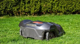 Brennender Mähroboter löst Feuerwehreinsatz in Spenge aus