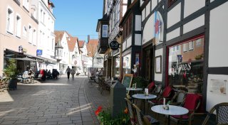 Vom TikTok-Friseur bis zum französischen Bistro: Was sich in der Lübbecker Innenstadt verändert hat
