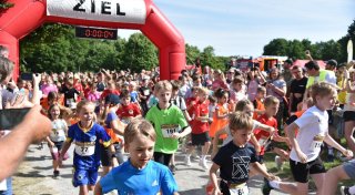 Großes Sportevent ausverkauft: Mehr als 1.000 Bielefelder laufen rund um den Obersee