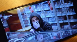 Überfall auf Supermarkt bei Warburg: Zahlreiche Hinweise nach „Aktenzeichen“-Sendung