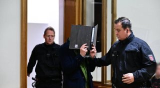 Mann tötet Ex-Freundin aus dem Kreis Gütersloh: Härtere Strafe für 31-Jährigen