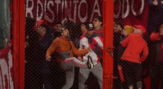 Krawalle auf den Rängen: Spiel in Buenos Aires abgebrochen