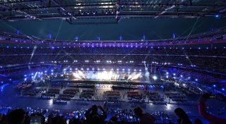 Verregnete Paralympics-Schlussfeier gestartet