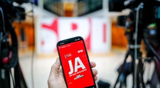 SPD sagt Ja zu Koalition - Klingbeil soll Vizekanzler werden