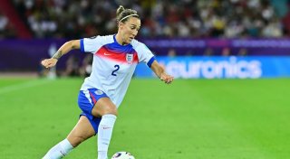 England-Europameisterin Bronze spielte mit Schienbeinbruch