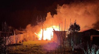 Feuer wütet in Herforder Kleingartenanlage