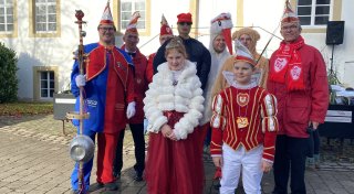Prinzenpaar und Polonaise zum Hoppeditz-Erwachen in Fürstenberg