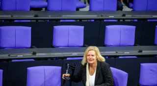 Bundestag berät über Maßnahmen für mehr Sicherheit
