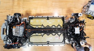 Fraunhofer-Institut: E-Autos billiger und umweltfreundlicher