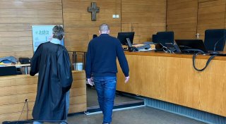 Mit Leiche des Vaters nach Italien - Sohn untergebracht