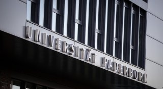 Nach rassistischer Aussage äußert sich Paderborner Professor in rechter Zeitung