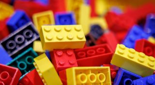 Lego-Dates: Spielerisch Flirt-Probleme lösen?
