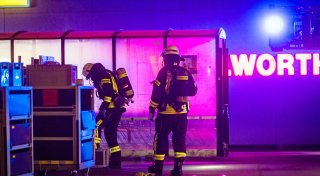 Großer Feuerwehreinsatz: Brand in Bielefelder Geschäftszentrum