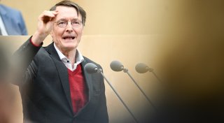 Lauterbachs Krankenhausreform passiert den Bundesrat: Was sich jetzt ändert