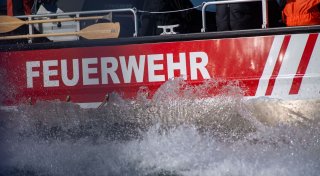 Hasch-Brownies gegessen - Feuerwehrboot rettet Mädchen