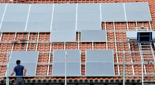 Solarstrom: Was der Wegfall der fixen Vergütung für Hausbesitzer bedeuten würde