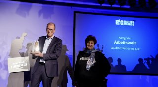 Bielefelder Verein vergibt Big-Brother-Award - das sind die „Gewinner“ 2025