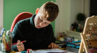 Nachhaltige Schulsachen: Darauf können Eltern achten
