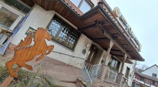 Hohe Kosten für Dorftreff: Marienmünster hadert mit dem alten Gasthof